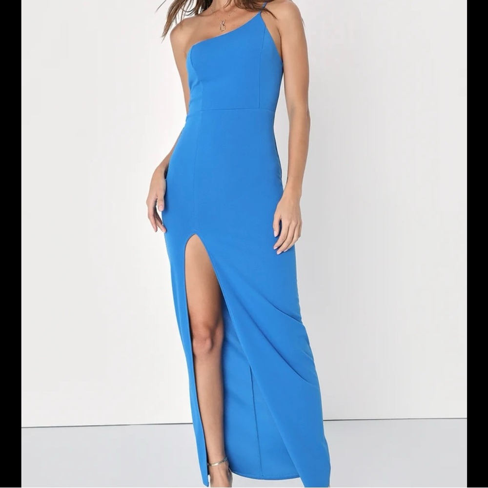 🎉MOVING SALE🎉 Lulus Blue One-Shoulder Maxi Dress, size medium